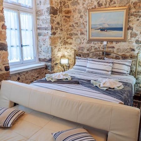 1830 Chateau Nafplio Bagian luar foto